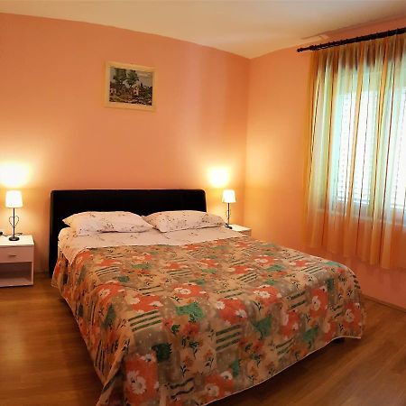 Apartments Aurora คาชเตลา ภายนอก รูปภาพ